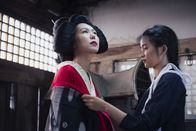 The Handmaiden – Liebe, Lust oder List: Lady Hideko (Kim Min-hee, links) und ihr gewissenhaftes sowie findiges Dienstmädchen Sookee (Kim Tae-ri).