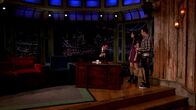 iCarly – L-R: Jimmy Fallon (Jimmy Fallon), Carly Shay (Miranda Cosgrove), Gibby (Noah Munck)