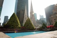 Am Rand des Hauses – Einer der versteckten Dachgärten des Rockefeller Center in Manhattan