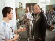 Tatort – Kommissar Flemming (Martin Lüttge, r.) in der Düsseldorfer Kunstakademie. Er will wissen , wie die Studenten zu ihrem ermordeten Kommilitonen Till Bornemnann standen.