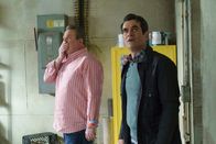 Modern Family – L-R: Cameron Tucker (Eric Stonestreet), Phil Dunphy (Ty Burrell)