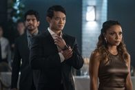 The Flash – Ryan Choi (Osric Chau, l.); Cecile Horton (Danielle Nicolet, r.)