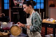 Das große Promibacken – Titel: Das große Promibacken; Staffel: 7; Folge: 2; Person: Sabrina Mockenhaupt; Copyright: SAT.1 / Claudius Pflug; Fotograf: Claudius Pflug; Dateiname: 2602103.jpg; Rechtehinweis: Dieses Bild darf bis eine Woche nach Ausstrahlung honorarfrei fuer redaktionelle Zwecke und nur im Rahmen der Programmankuendigung verwendet werden. Spaetere Veroeffentlichungen sind nur nach Ruecksprache und ausdruecklicher Genehmigung der Seven.One Entertainment Group GmbH moeglich. Nicht fuer EPG! Verwendung nur mit vollstaendigem Copyrightvermerk. Das Foto darf nicht veraendert, bearbeitet und nur im Ganzen verwendet werden. Es darf nicht archiviert werden. Es darf nicht an Dritte weitergeleitet werden. Aneinanderreihung/Zusammenlegung/Kopplung von Bildern zum Zweck der Erstellung von Slide-Shows o.ä. nicht gestattet; Verbindung/Einfügen/Anfügen von Werbung nicht gestattet. Bei Fragen: foto@seven.one Voraussetzung fuer die Verwendung dieser Programmdaten ist die Zustimmung zu den Allgemeinen Geschaeftsbedingungen der Presselounges der Sender der Seven.One Entertainment Group GmbH.