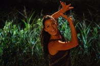 Tele-Gym – Mit den Dance Workouts wird der gesamte Körper von Kopf bis Fuß trainiert. Die acht Folgen haben unterschiedliche Schwierigkeitsstufen und verschiedene tänzerische Stilrichtungen: von der klassischen Dance-Aerobic über sexy Latino bis hin zu erdigen Afro-Kombinationen und hippen Funk-Moves.