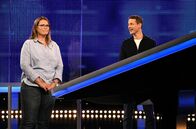 Gefragt - Gejagt – Moderator Alexander Bommes (r.) mit der Kandidatin Ivonne Fleischhauer (l.).