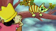 Unser Sandmännchen – Der kleine König hört die Katze, die sich nicht vom Baum herunter traut.