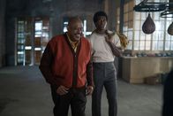 Big George Foreman – Doc Broadus (Forest Whitaker, l.); George Foreman (Khris Davis, r.)