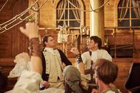 Sketch History – v.l. Max Giermann und Holger Stockhaus erleben die Meuterei auf der Bounty.