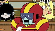 Willkommen bei den Louds – L-R: Lucy, Touchdown Bot, Leni
