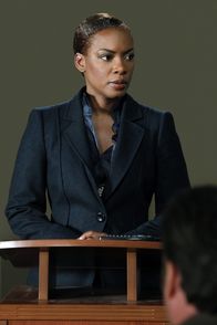 The Mentalist – Leiterin des CBI: Madeleine Hightower (Aunjanue Ellis) ...