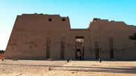 Cold Case – Der Totentempel von Ramses III. im ägyptischen Medinet Habu. Hier lassen sich noch Hinweise auf die möglichen Mörder von Ramses III. finden.