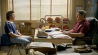 Young Sheldon – Georgie Cooper jr. (Montana Jordan, l.); George Cooper sen. (Lance Barber, r.)