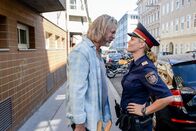 CopStories – Michael Weger (Heuberer), Kristina Bangert (Helga Rauper).