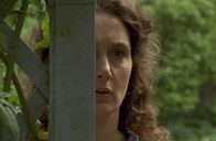Inspector Barnaby – Jane Bennett (Kate Duchene) nimmt es der neuen Besitzerin des Erinnerungsgartens übel, dass dieser gegen einen Teesalon eingetauscht und damit zerstört werden soll.