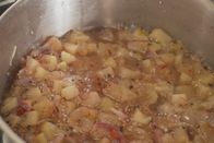 Zu Tisch ... – Als Ausgleich zu fetten Aalgerichten ein saures Apfelchutney.