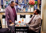 The Neighborhood – Calvin Butler (Cedric the Entertainer, l.); Jerome Bettis (Jerome Bettis, r.)