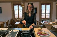 Küchen der Welt – Die Küchenchefin Amina Montasri präsentiert das Schweizer Fondue in einem Spitzenrestaurant für Käseliebhaber.