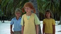 Astrid Lindgren:: Pippi Langstrumpf – Tommy (Pär Sundberg, l.), Pippi Langstrumpf (Inger Nilsson, M.) und Annika (Maria Persson, r.) tricksen den Piraten Oskar, den Einäugigen, aus und klauen ihm sein Schiff.