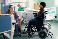 Silent Witness – v.l.n.r.) Penny Mullery (Paddy Glynn); Clarissa Mullery (Liz Carr)