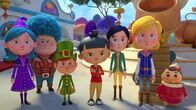 Pinocchio im Zauberdorf – Volpek herrscht für einen Tag über das ganze Dorf, doch seine Freunde ahnen nichts Gutes. Von li. Betulla, Luzio, Fridolin, Pinocchio, Sophia, Prinz und Törtchen.