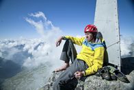 Bergwelten – Hansjörg Auer auf der Spitze vom Piz Badile