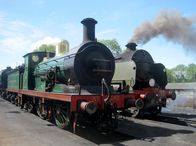 Mit dem Zug ... – Eine der ältesten Museumsbahnen in Großbritannien: die Bluebell Railway.