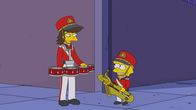 Die Simpsons – Shauna Chalmers (l.); Lisa (r.)