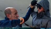 Aktenzeichen XY ... ungelöst – Der Inhaber eines Juweliergeschäfts wird während einer partiellen Sonnenfinsternis von einem unbekannten Räuber überrascht und mit einem Messer attackiert.