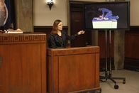 Bones - Die Knochenjägerin – Dr. Brennan (Emily Deschanel)