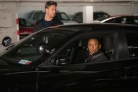 Limitless – Während Brian (Jake McDorman, l.) die Ermittlungen wegen des Attentat auf Senator Morra sabotieren soll, hat Boyle (Hill Harper, r.) noch mit dem Tod von Casey zu kämpfen ...