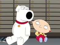 Family Guy – Durch einen dummen Zufall werden Brian (l.) und Stewie (r.) im Tresorraum einer Bank eingesperrt ...