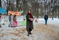 Tatort – Soraya Barakzay (Pegah Ferydoni) versucht, mit der Fluchthilfe-Organisation RESCUE PLAN, auf das Schicksal der ehemaligen Ortskräfte in Afghanistan aufmerksam zu machen.