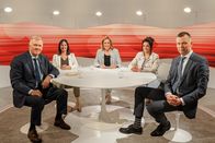 Club – v.l. Erich Vad, ehem. Brigadegeneral der deutschen Bundeswehr, ehem. militärpolitischer Berater von Angela Merkel, Pälvi Pulli, Leiterin Sicherheitspolitik VBS, Moderatorin Barbara Lüthi, Lea Suter, Mediatorin, Aktivistin, Mitgründerin des «Forums für Friedenskultur», Alexander Hug, ehem. stv. Leiter der OSZE Beobachter-Mission in der Ukraine, Internationale Kommission für Vermisste Personen