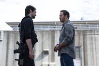 The Passage - Das Erwachen – Clark Richards (Vincent Piazza, l.); Brad Wolgast (Mark-Paul Gosselaar, r.)