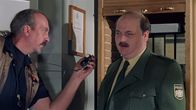 Wambo – Herbert Stieglmeier alias Walter Sedlmayr (Jürgen Tarrach, r.)