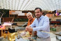 Amazing Hotels – Monica Galetti und Giles Coren im MGM Cotai