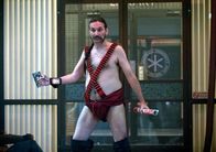 Community – Wird Starburns (Dino Stamatopoulos) mit dieser Aufmachung gute Bewertungen bei der Bewertungs-App einheimsen können?; Wird Starburns (Dino Stamatopoulos) mit dieser Aufmachung gute Bewertungen bei der Bewertungs-App einheimsen können?