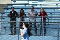 Modern Family – L-R: Vish Patel (Ajay Mehta), Nina Patel (Anjali Bhimani), Alex (Ariel Winter), Phil (Ty Burrell), Claire (Julie Bowen)
