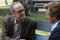 The Mentalist – Kann James Panzer (David Paymer, l.) Patrick (Simon Baker, r.) bei der Aufklärung eines Falles behilflich sein?