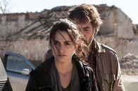 Offenes Geheimnis – Die verzweifelte Laura (Penelope Cruz) bittet ihre Jugendliebe Paco (Javier Bardem) um Hilfe.