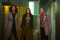 Charmed – (v.l.n.r.) Macy Vaughn (Madeleine Mantock); Mel Vera (Melonie Diaz); Maggie Vera (Sarah Jeffery)