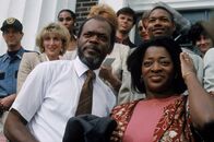 Die Jury – Carl Lee Hailey (Samuel L. Jackson, l.); Gwen Hailey (Tonea Stewart, r.)