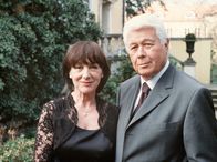 Glück auf vier Rädern – Anna (Heidelinde Weis) organisiert ein umfassendes Freizeitprogramm, damit sich ihr Mann Friedrich (Peter Weck) nach seiner Pensionierung nicht langweilt.