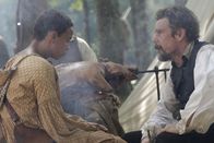 The Good Lord Bird – Zwiebel (Joshua Caleb Johnson, l.); John Brown (Ethan Hawke, r.)