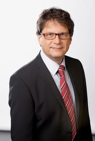 phoenix vor ort – SÜDWESTRUNDFUNK Dr. Klaus Weidmann, Moderator und Redakteur.