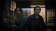 Escape Room 2 - No Way Out – Zoey Davis (Taylor Russell, l.); Ben Miller (Logan Miller, r.)