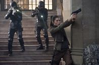 Total Recall – Kämpft gegen die skrupellose Regierung: die Rebellenkämpferin Melina (Jessica Biel, r.) ...
