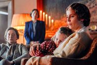 Atlantic Crossing – Crown Princess Märtha (Sofia Helin, r.)