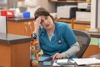 St. Denis Medical – Allison Tolman als Alex -- (Photo by: Ron Batzdorff/NBC)