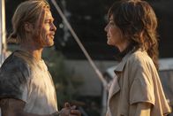 Bullet Train – Ladybug (Brad Pitt, l.); Maria Beetle (Sandra Bullock, r.)